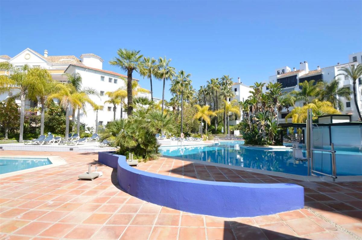 Продажа квартиры на Lugar Urbanizacion Jardines de las Golondrinas, 1 C, Марбелла
 photo 5