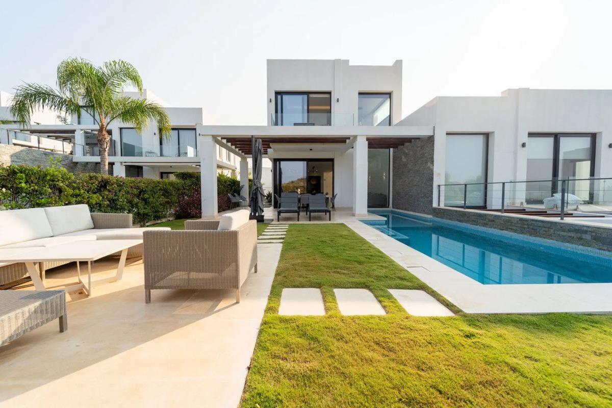 Venta de chalet independiente en Calle la Romana, Marbella
photo 2