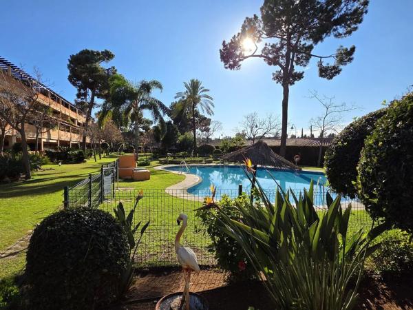 Piso en venta en Urbanizacion Elviria Sur, Marbella
photo 1