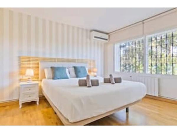Independent chalet for sale in Urbanización Parque Elviria, Marbella
 photo 4