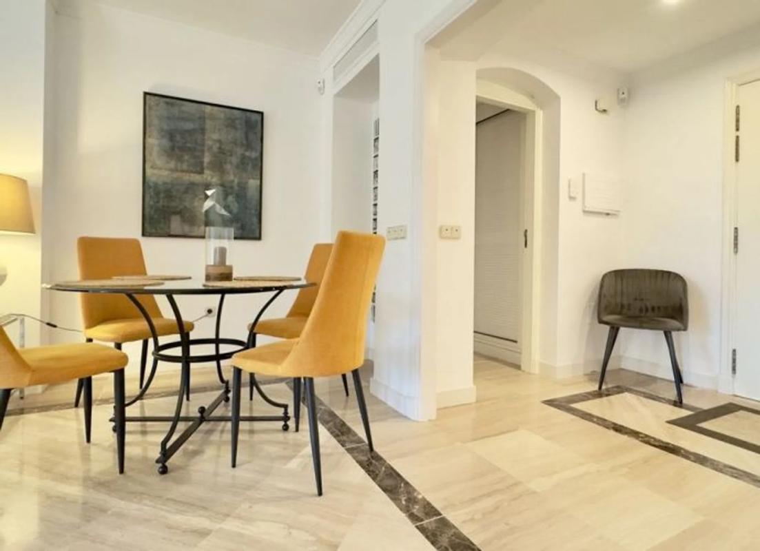 Продажа квартиры на Avenida Hacienda Playa, 2, Марбелла
 photo 3