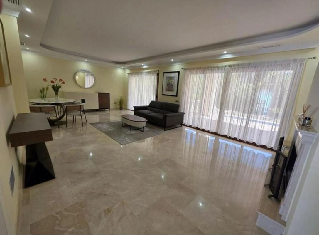 Sale of independent chalet in Camino Vial, Marbella
 photo 4
