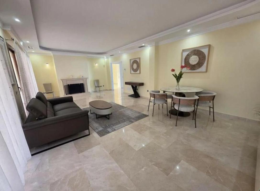 Sale of independent chalet in Camino Vial, Marbella
 photo 5