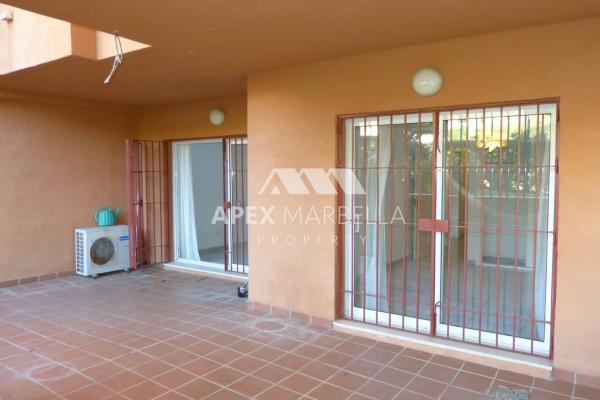 Piso en venta en UR RESERVA 2 FASE, 3, Marbella
photo 1