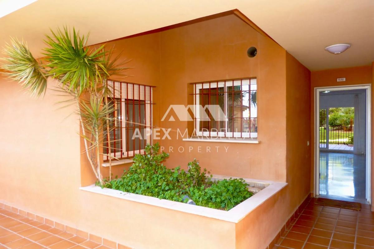 Sale of apartment in UR RESERVA 2 FASE, 3, Marbella
 photo 2