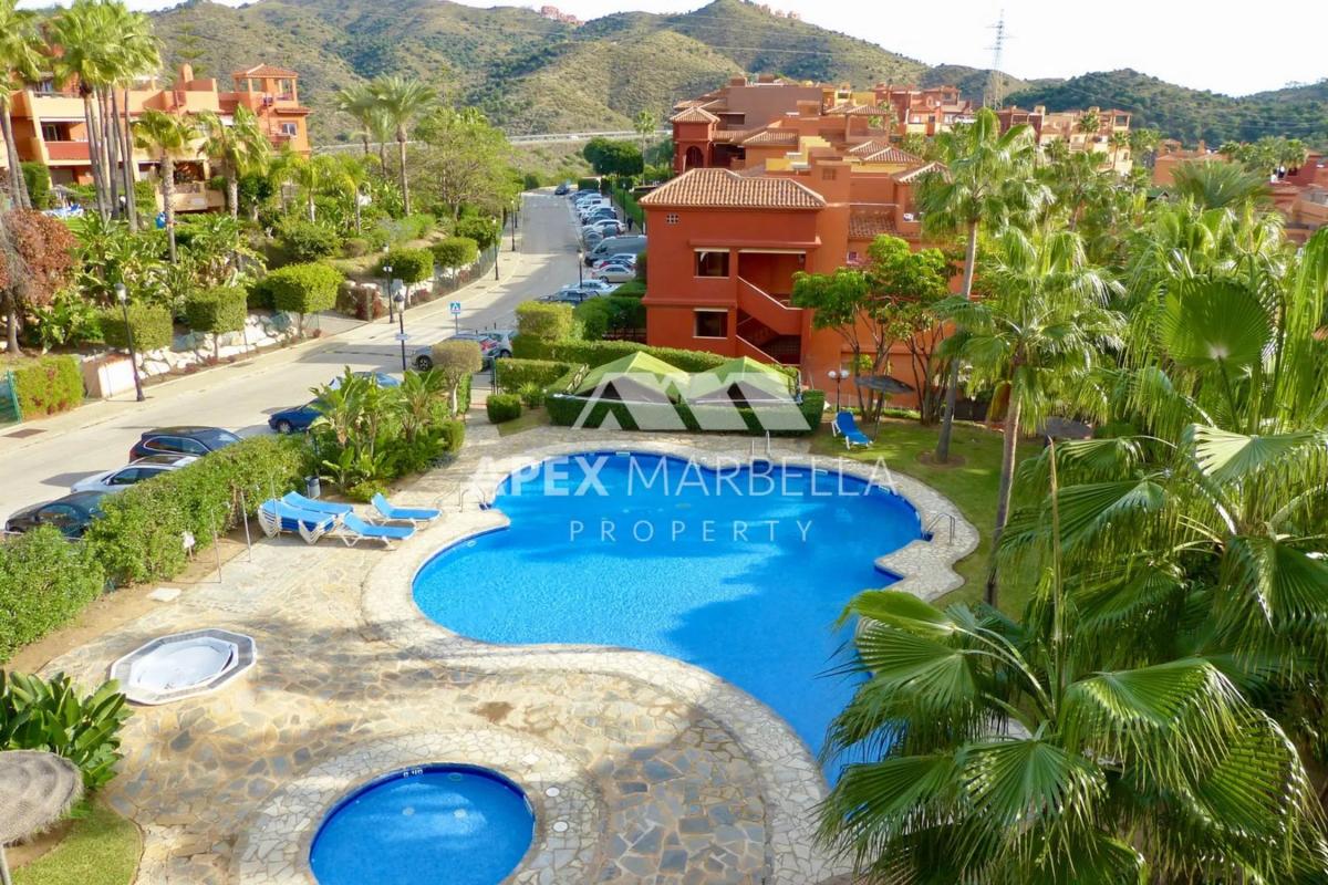Sale of apartment in UR RESERVA 2 FASE, 3, Marbella
 photo 4