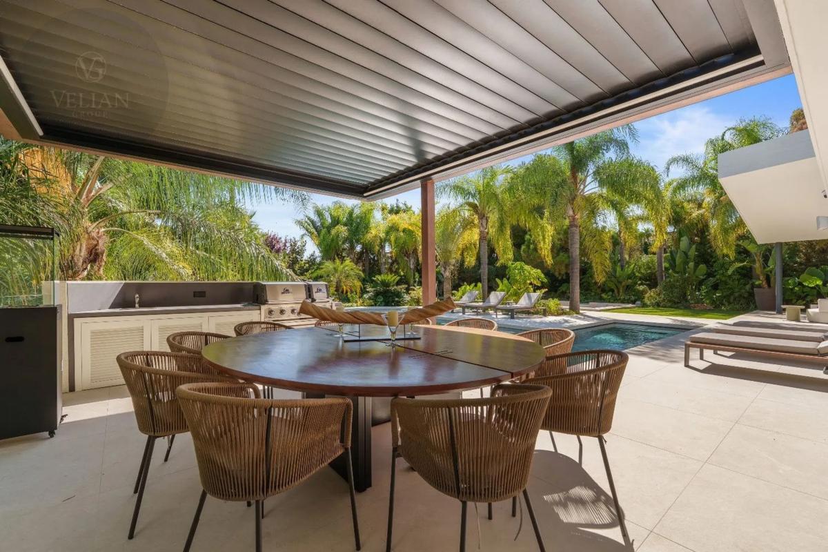 Sale of independent chalet in Las Chapas, Marbella
 photo 3