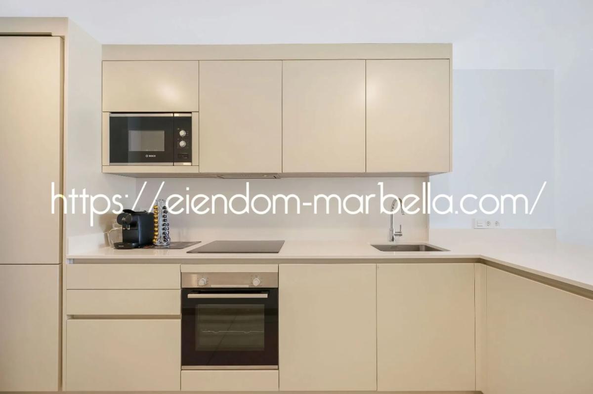 Sale of apartment in Lugar Urbanizacion Real de Zaragoza, Marbella
photo 2