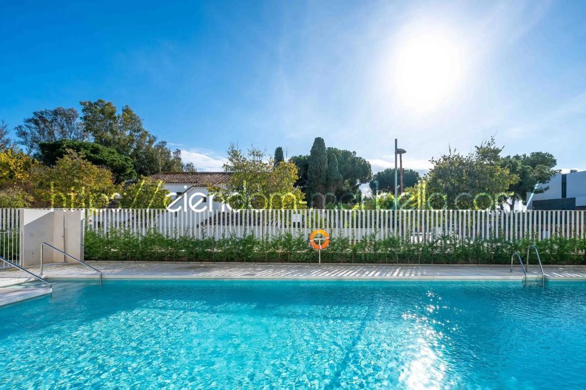 Sale of apartment in Lugar Urbanizacion Real de Zaragoza, Marbella
photo 5