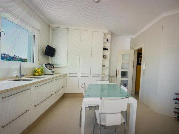 Chalet wolnostojący na sprzedaż w Calle Lila, Marbella photo 1