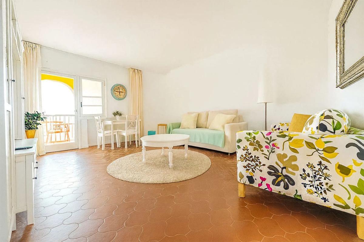 Sprzedaż mieszkania w Puerto de Cabopino, 1, Marbella
photo 2