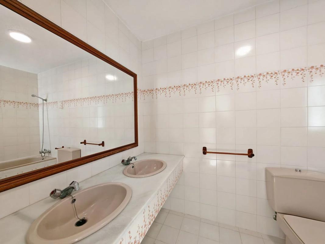 Venta de chalet adosado en  Barrio Cabopino-Artola , Marbella photo 5