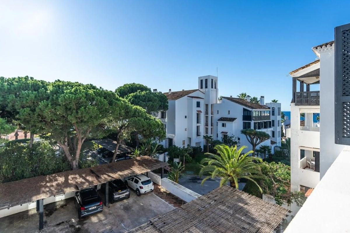 Sprzedaż mieszkania w Barrio Romana Playa, Marbella
photo 2
