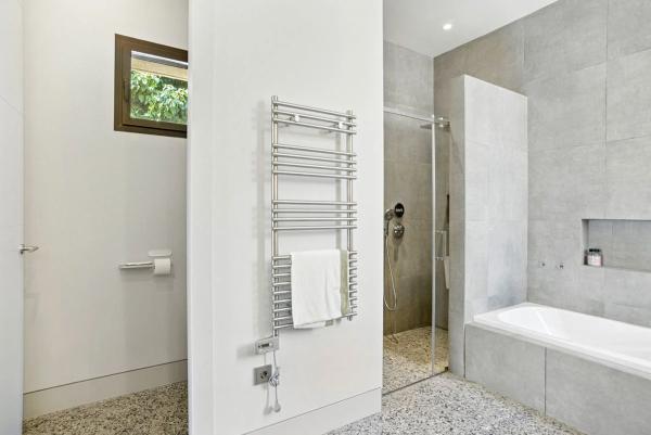 Chalet wolnostojący na sprzedaż w Barrio Elviria, Marbella photo 1
