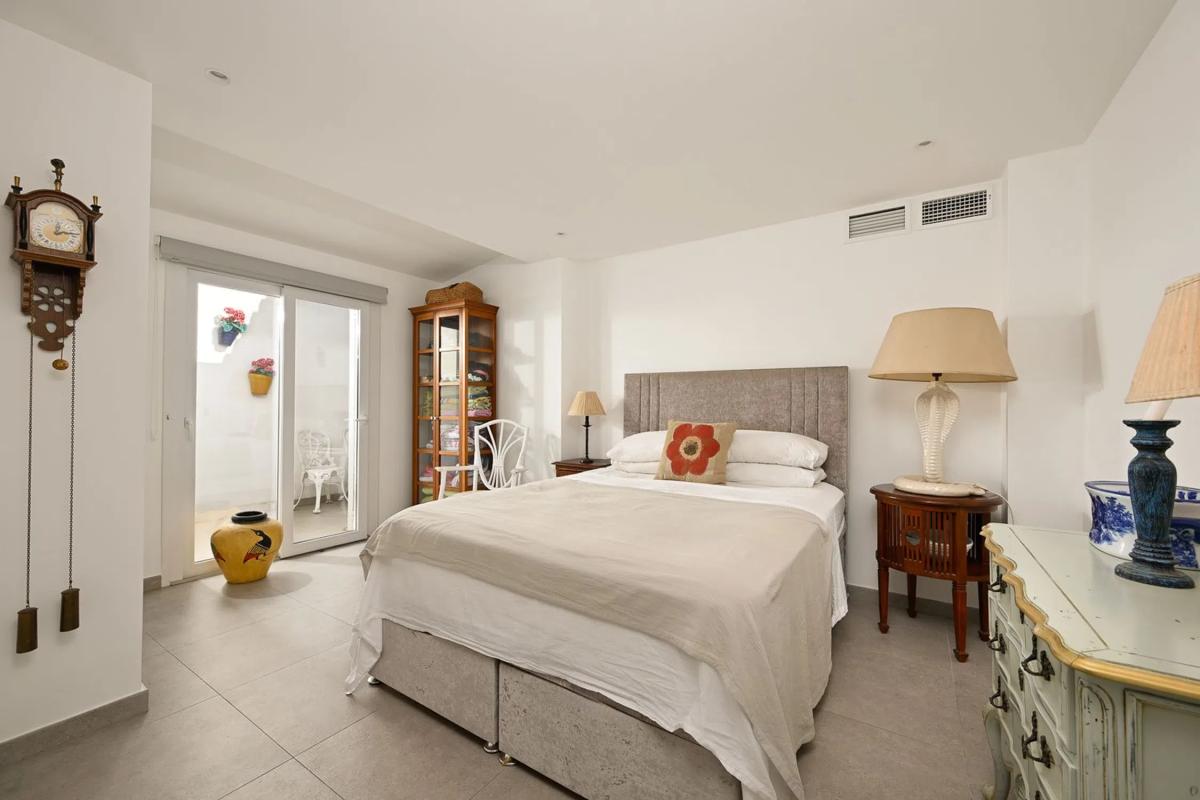 Sale of independent chalet in Calle Tenerife, Marbella
 photo 2