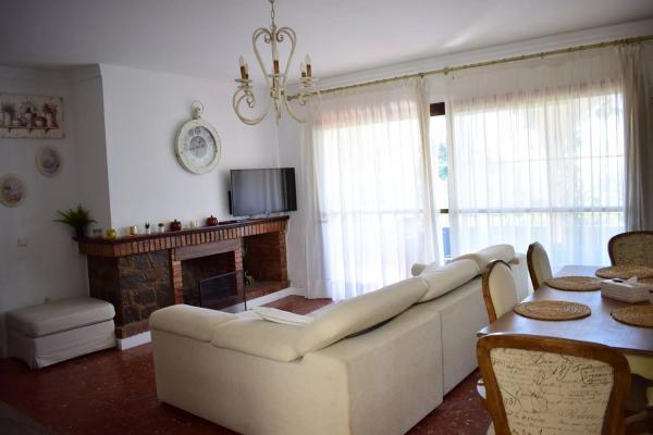 Independent chalet for sale in Barrio Marbesa, Marbella
photo 1