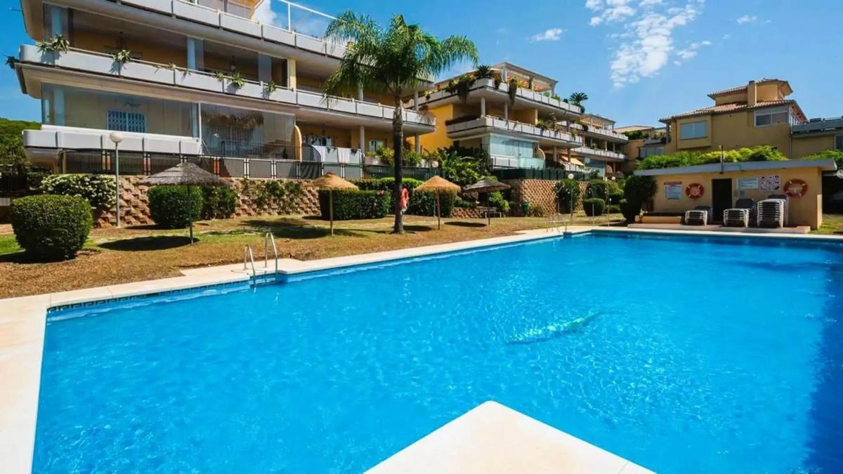 Sprzedaż mieszkania w Urbanización Jardines del Puerto, 1, Marbella
 photo 2