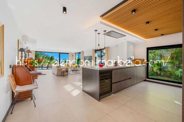Chalet wolnostojący na sprzedaż w CL AERIDES LAS (CERRAD ELVI), Marbella photo 1