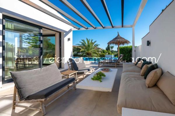 Chalet wolnostojący na sprzedaż w CL AERIDES LAS (CERRAD ELVI), Marbella thumbnail 1