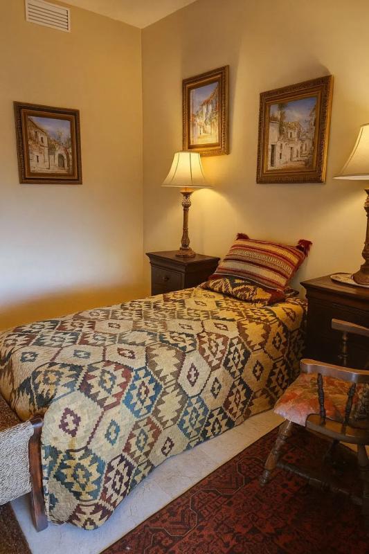 Sale of independent chalet in Barrio Santa María, Marbella
photo 3