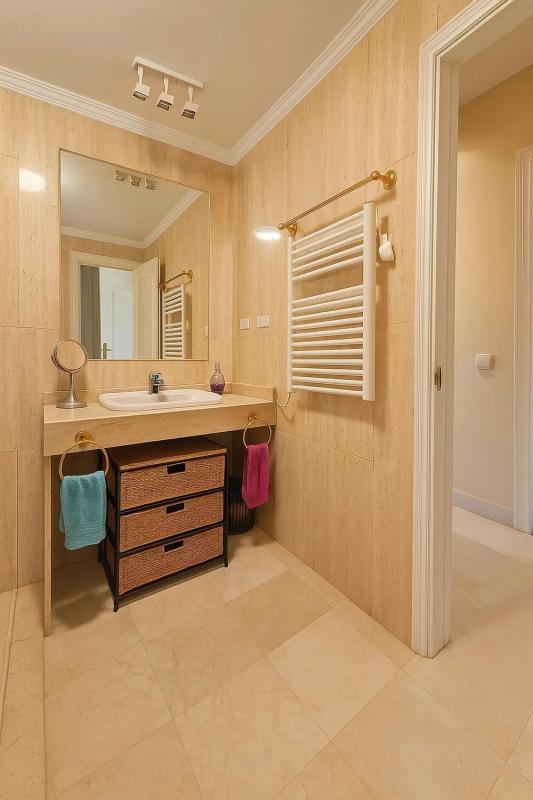 Sale of independent chalet in Barrio Santa María, Marbella
photo 5
