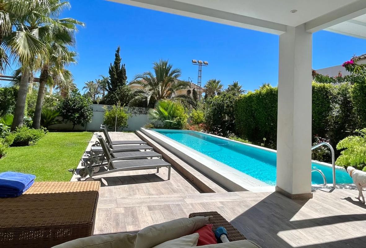 Sale of independent chalet in Aragon, 420 B, Marbella
photo 1