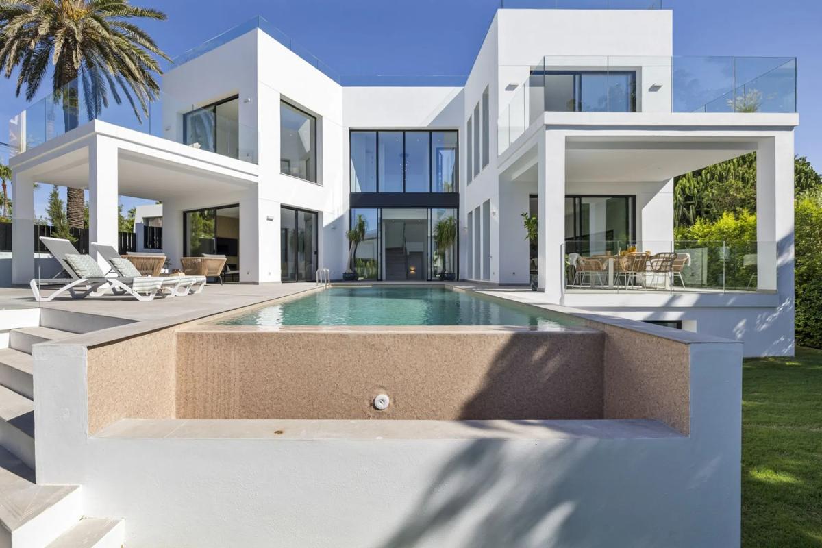 Sale of independent chalet in Barrio Marbesa, Marbella
photo 2