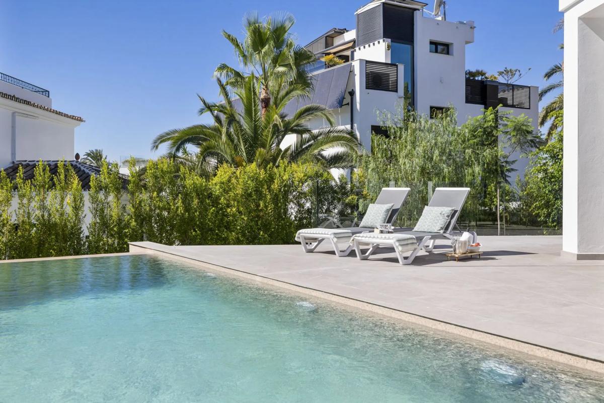 Sale of independent chalet in Barrio Marbesa, Marbella
photo 4