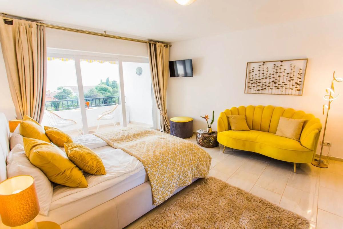 Venta de estudio en Barrio Marbesa, Marbella photo 1