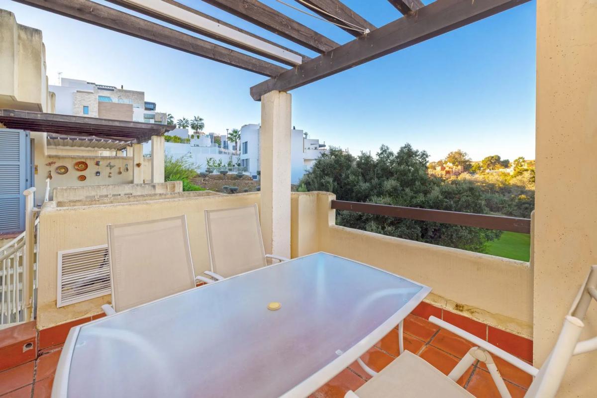 Venta de chalet adosado en Barrio Cabopino-Artola , Marbella photo 3