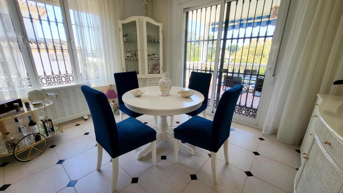 Продажа отдельного шале в Barrio Elviria, Марбелла photo 5