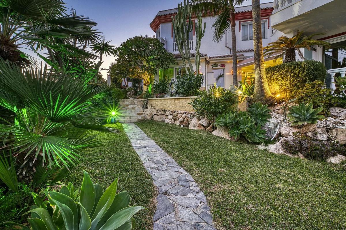 Sale of independent chalet in Avenida Dos, 52, Marbella
 photo 3
