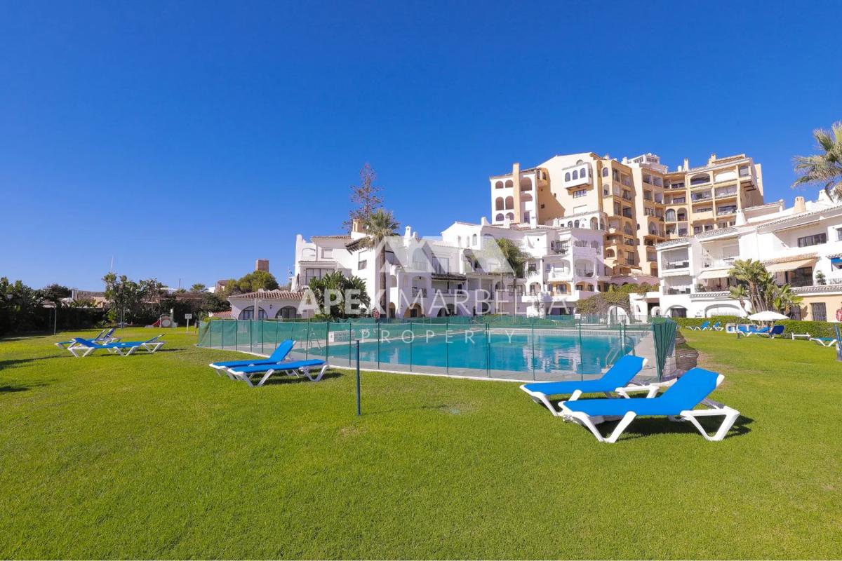 Sprzedaż mieszkania w CL CRUCERO-UR CABOPINO, 3, Marbella
 photo 4