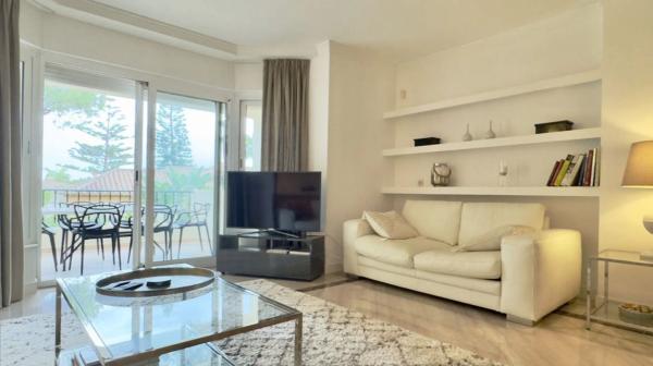 Mieszkanie na sprzedaż w Barrio Romana Playa, Marbella photo 1