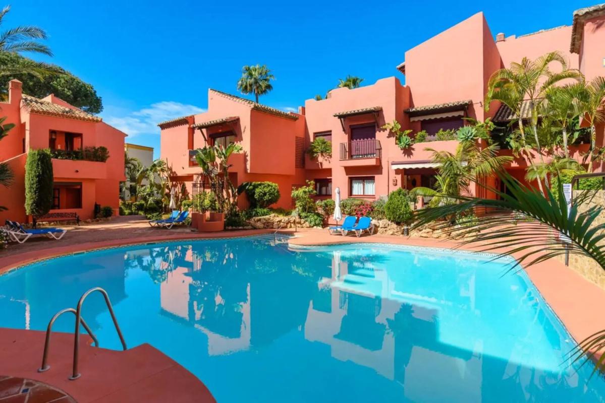 Venta de piso en Urbanización Jardines las Golondrinas, 4, Marbella
photo 2