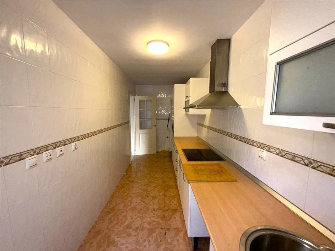 Sale of apartment in Barrio Romana Playa, Marbella
 photo 4