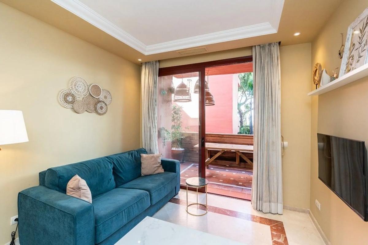 Venta de piso en Barrio Romana Playa, Marbella
photo 1