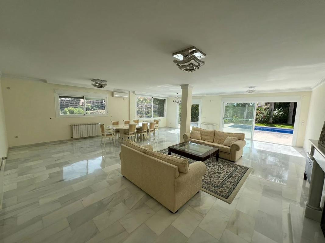 Продажа отдельного шале в  Paseo del Golf, 490, Марбелла photo 2