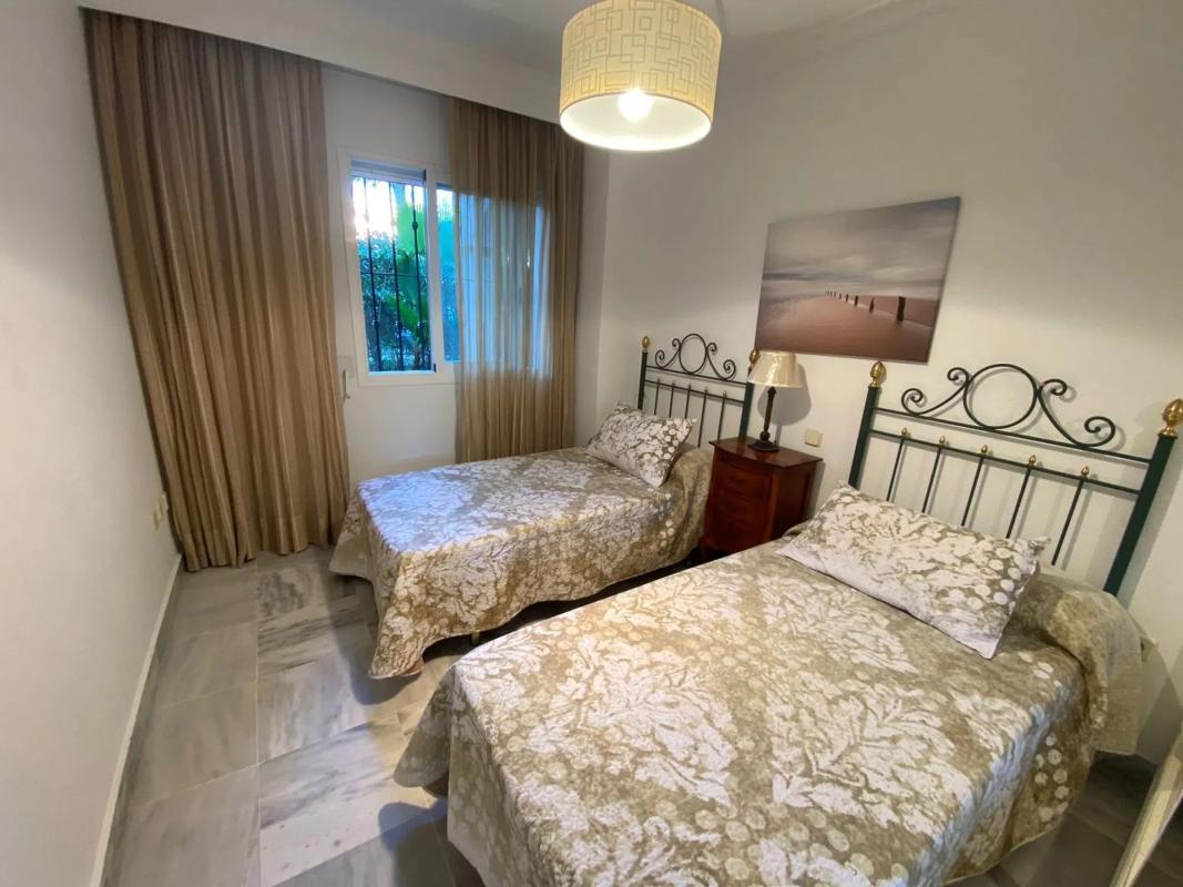 Venta de piso en Avenida Dama de Noche, 10, Marbella
 photo 4