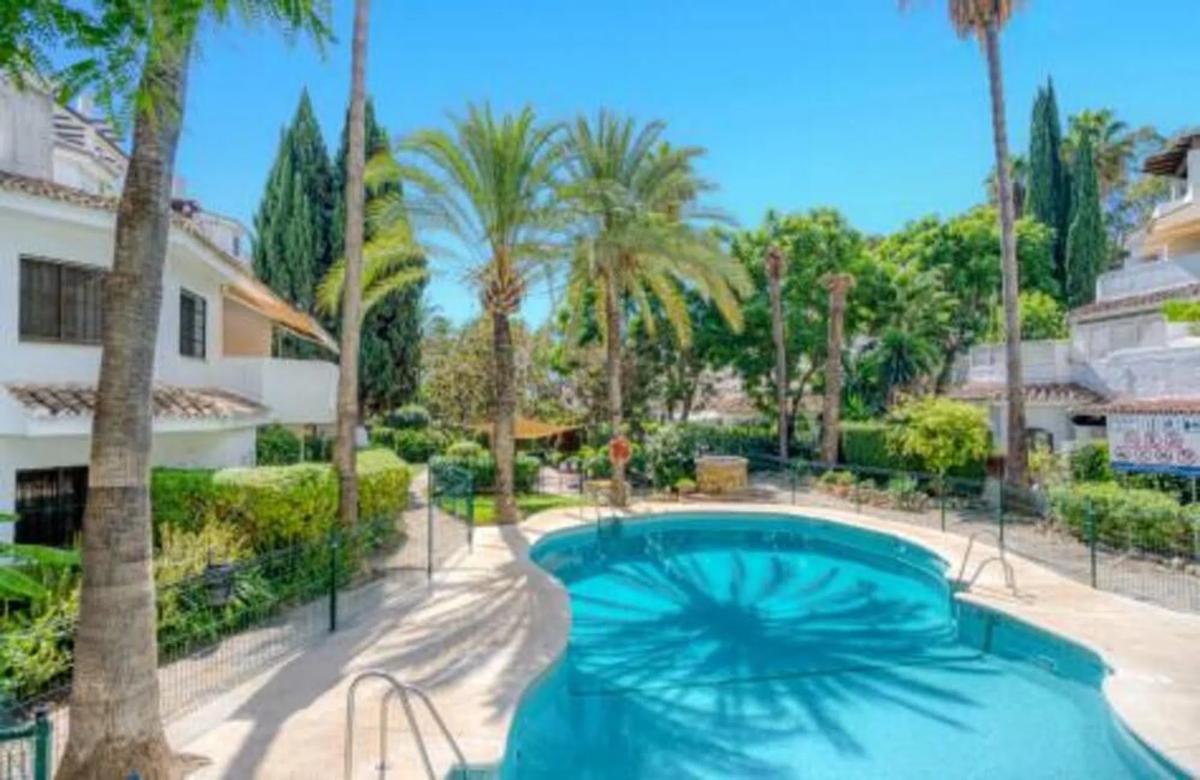 Venta de piso en Lugar Urbanizacion Real de Zaragoza, Marbella
photo 1