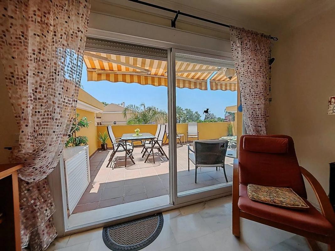 Venta de piso en Avenida Jardines de las Golondrinas s/n, Marbella
photo 1