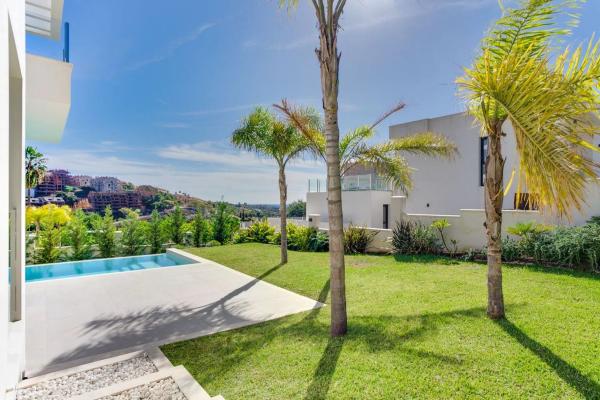 Chalet wolnostojący na sprzedaż w Barrio Santa María, Marbella photo 1