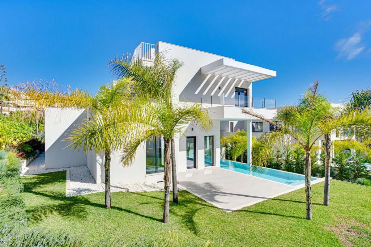 Sprzedaż niezależnego domku jednorodzinnego w  Barrio Santa María, Marbella photo 2