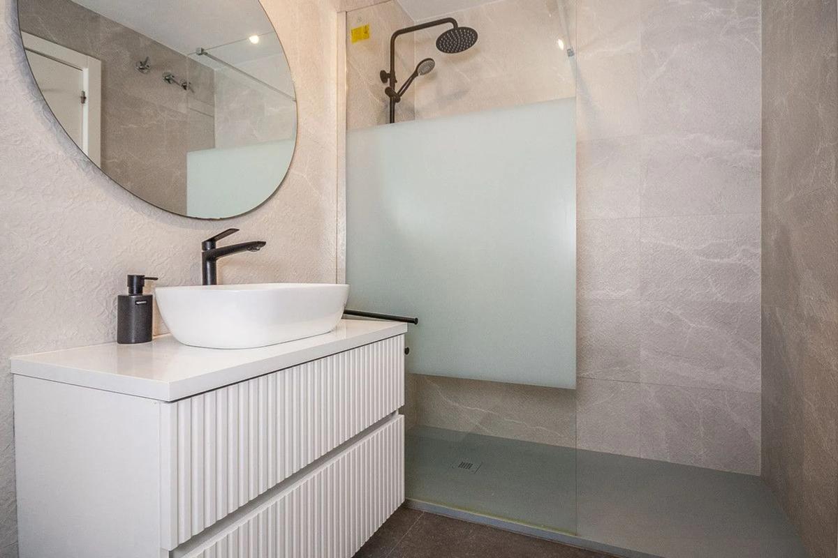 Venta de estudio en Avenida Jardines de las Golondrinas, Marbella photo 4