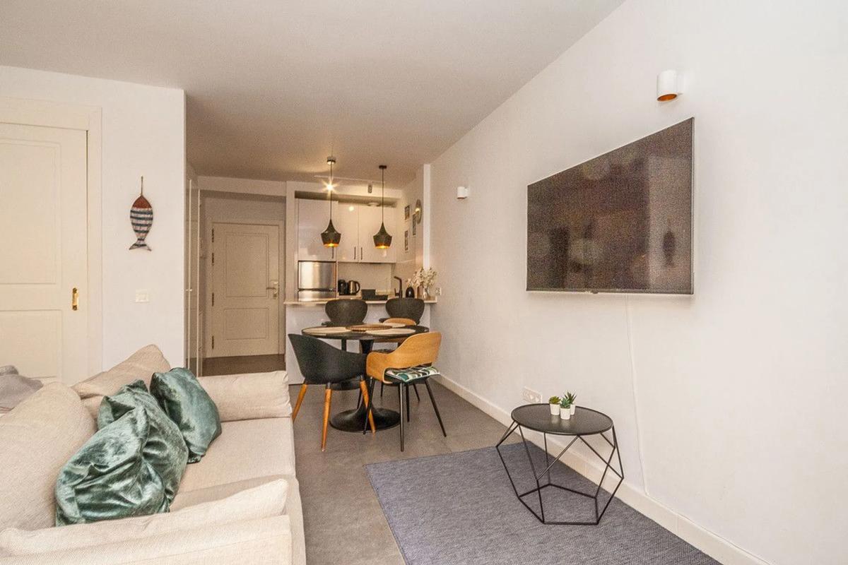 Venta de estudio en Avenida Jardines de las Golondrinas, Marbella photo 5
