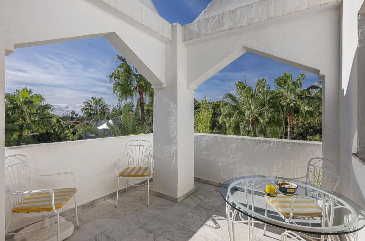 Venta de ático en Barrio Reserva de Marbella, Marbella photo 4
