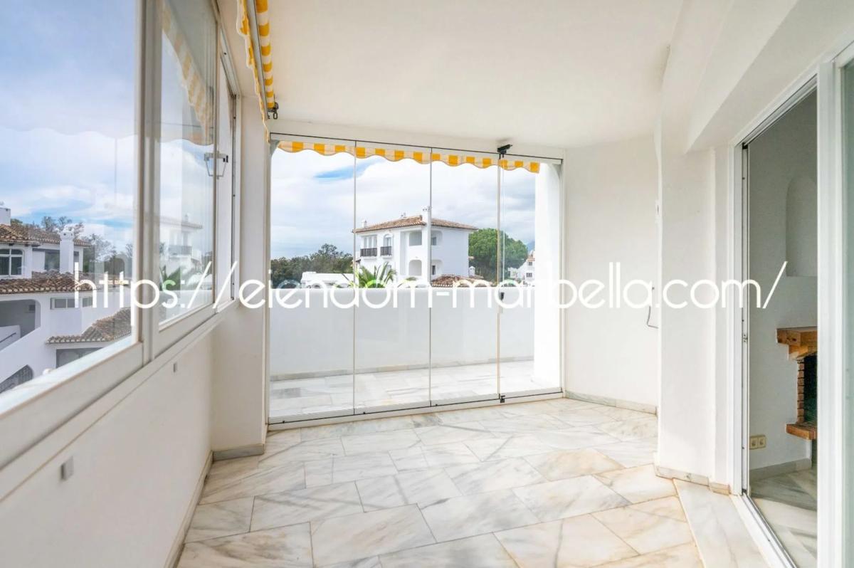Venta de piso en Calle Alcornoque, Marbella
photo 2