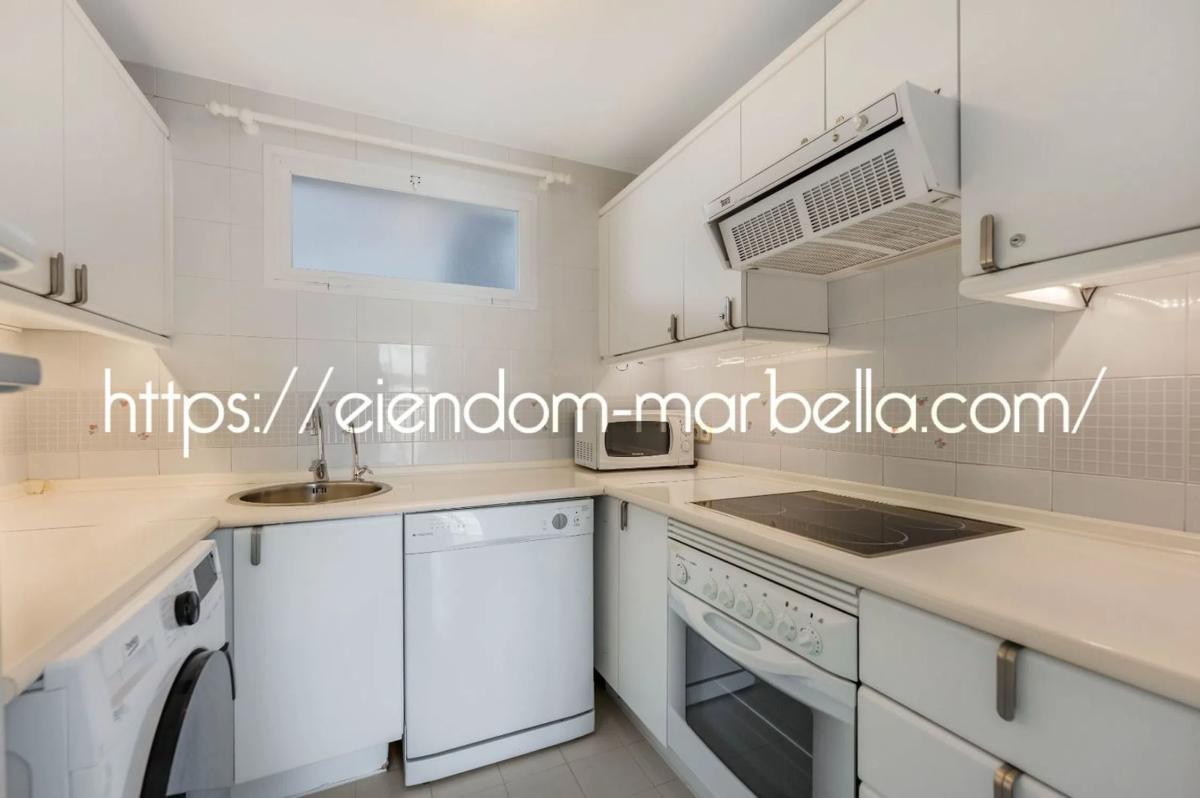 Venta de piso en Calle Alcornoque, Marbella
photo 4