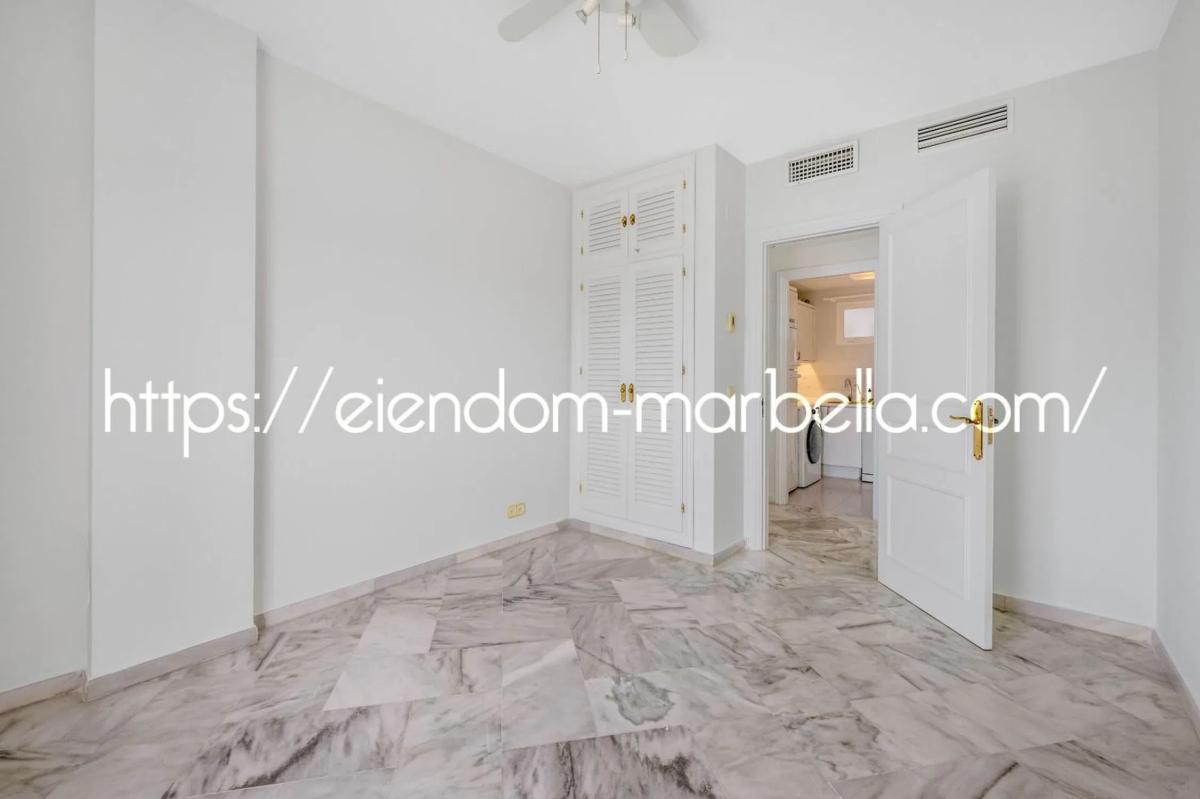 Venta de piso en Calle Alcornoque, Marbella
photo 5