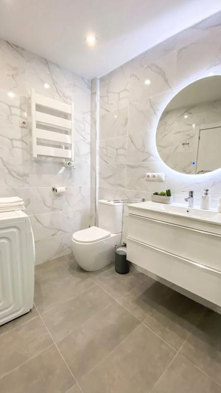Venta de piso en Avenida Jardines de las Golondrinas s/n, Marbella
photo 1